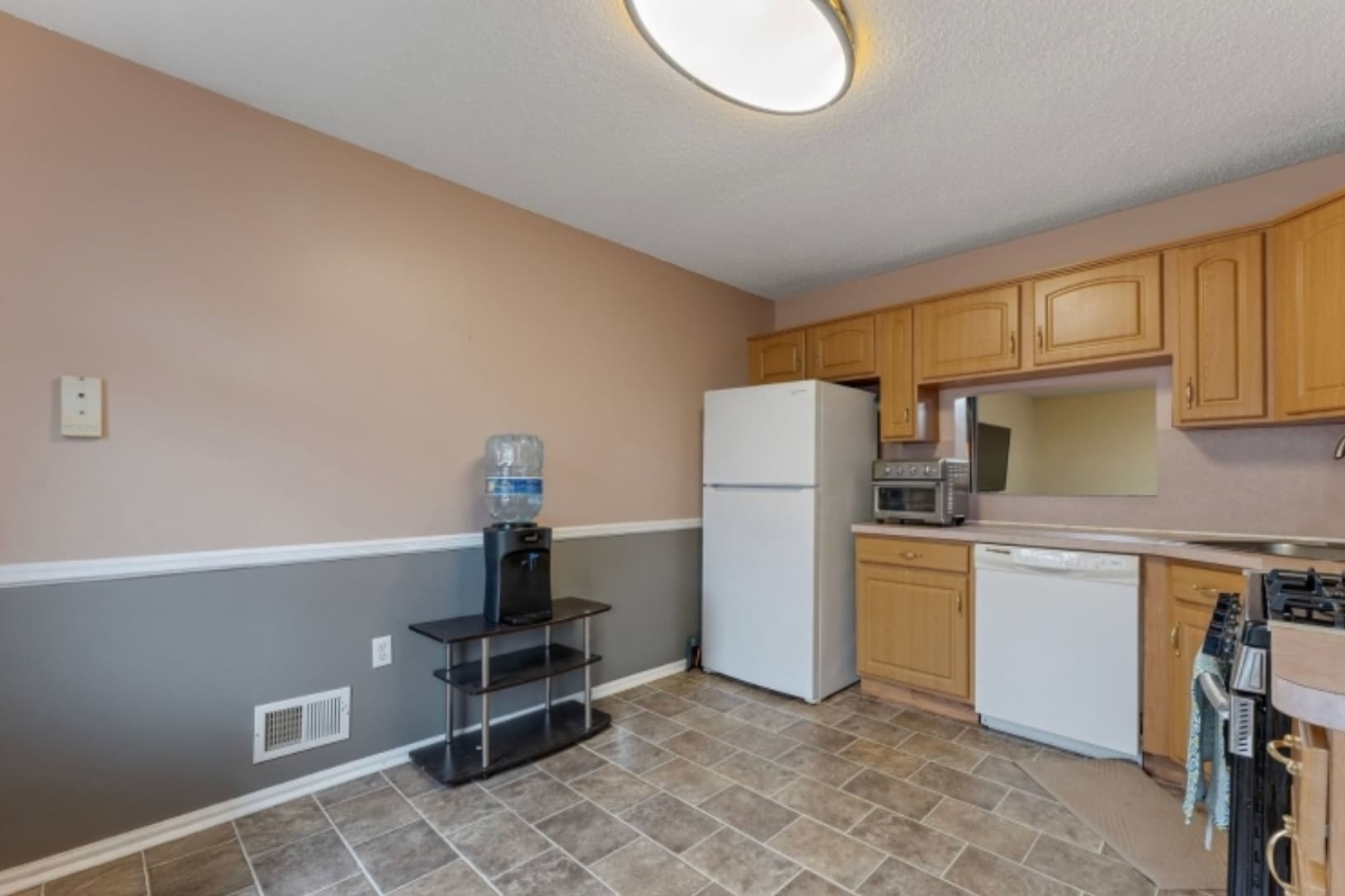 Building Photo - 403 Red Crest Ln