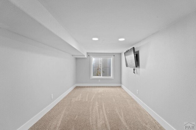 Building Photo - ALL PROSPECTIVE TENANTS MUST SUBMIT A $58 ...