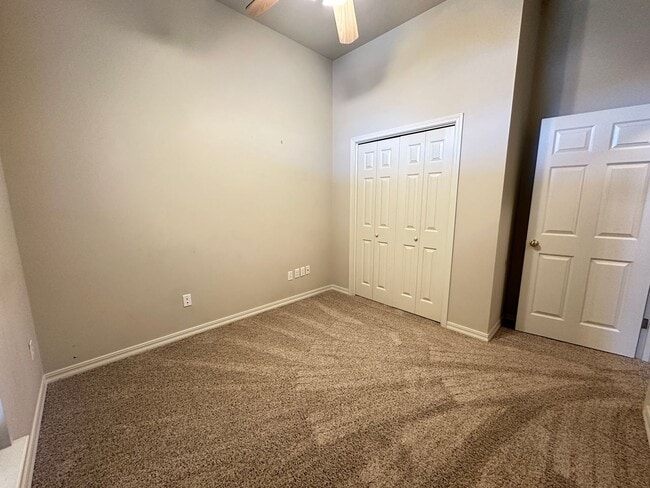 Building Photo - BEAUTIFUL HOME IN AZALEA GARDENS