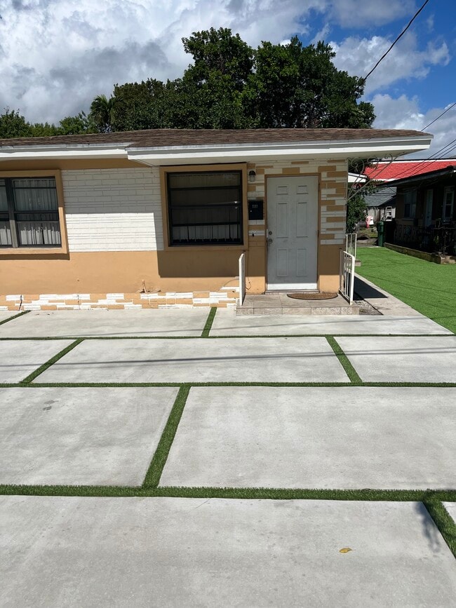 Building Photo - 739 NW 53rd St