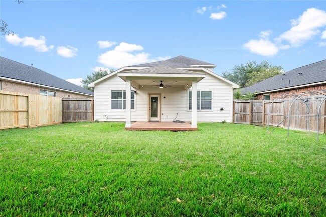 Building Photo - 6177 New Castle Ln