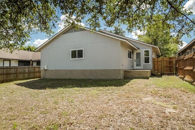 Building Photo - 12812 Covington Trail