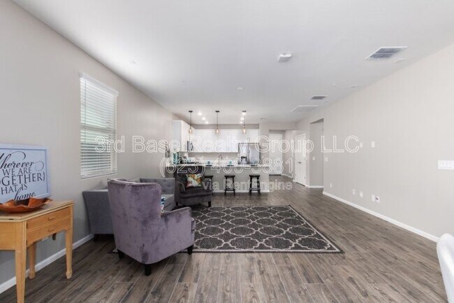 Building Photo - 21242 W Wilshire Dr