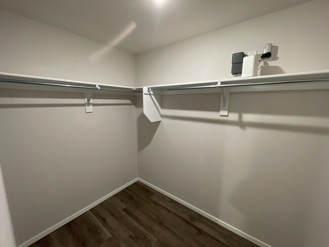 Building Photo - *Pre-leasing* Three Bedroom | Two Bath Hom...