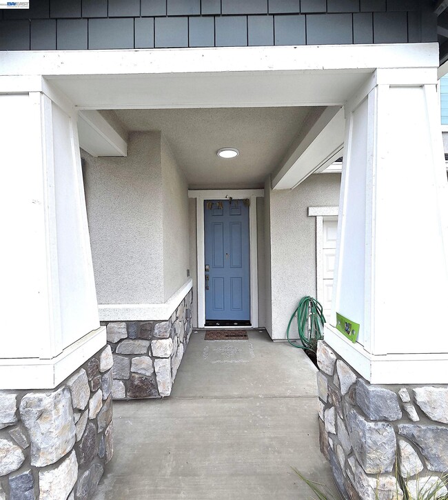 Building Photo - 5390 Shenandoah Vly Ln