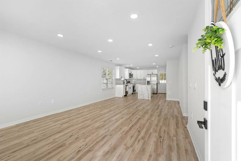 Building Photo - 7031 Birnamwood court