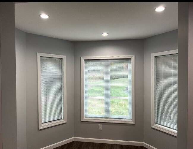 Building Photo - 108 Norton Ave