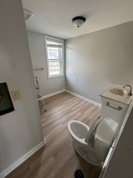 Building Photo - 11 Nixon Ave