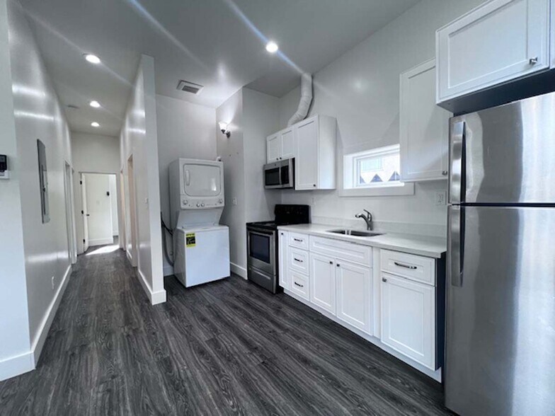 Building Photo - 6235 San Pablo Ave