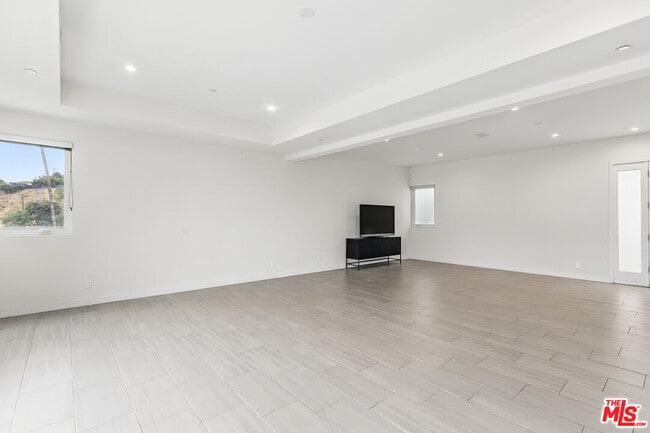 Building Photo - 2610 Corralitas Dr