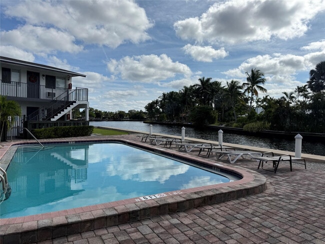 Building Photo - 1818 E Oakland Park Blvd