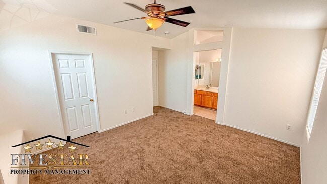Building Photo - House for Rent in SouthWest Bakersfield