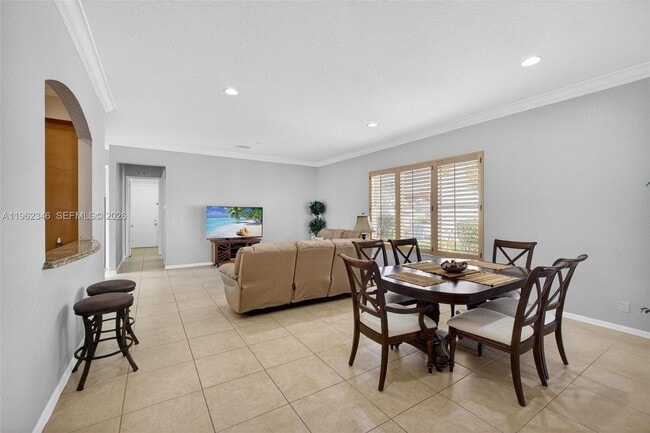 Building Photo - 240 Isle Verde Way