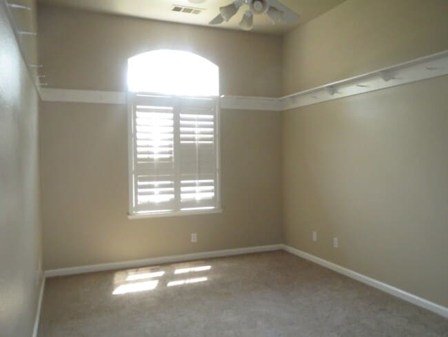Building Photo - Semi-custom home at Buchanan Estates.