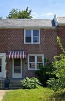Building Photo - 213 W 22nd St