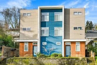 Building Photo - 5203A Ravenna Ave NE