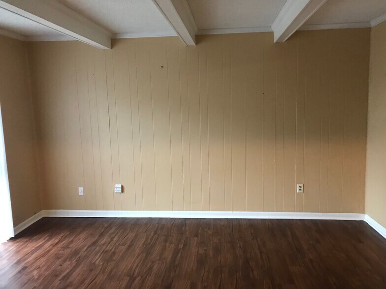 Building Photo - 3655 Haughton Ln