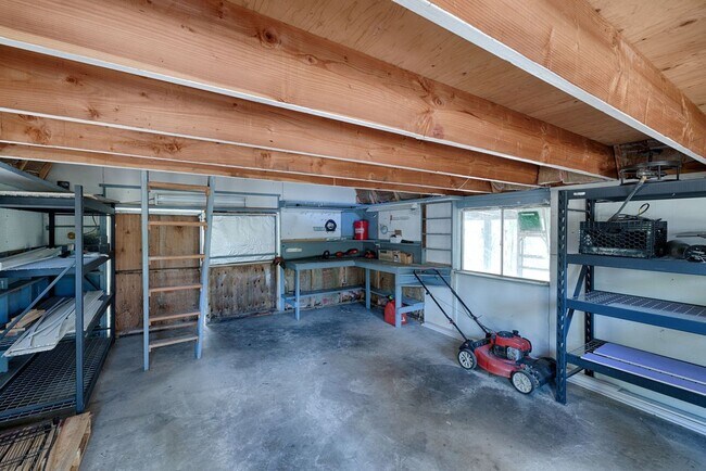 Building Photo - Private Gated 3BD/2BA Home on Acreage – Close to Bear River Highschool