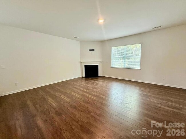 Building Photo - 13023 Newburgh Green Dr
