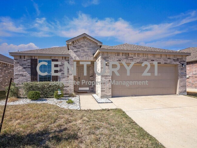 Primary Photo - Great 3/2/2 in Eagle Mountain / Saginaw IS...