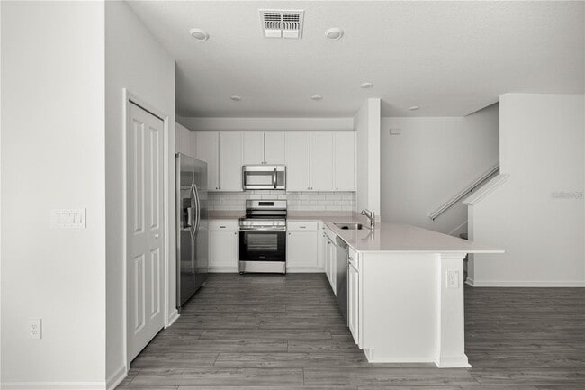 Building Photo - 4823 SW 81st Lp
