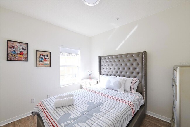 Building Photo - 2745 Oakwater Dr