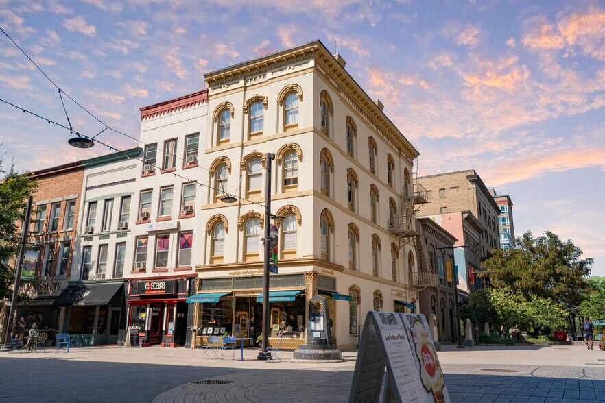 Building Photo - 102 N Tioga St