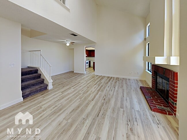 Building Photo - 2276 Sandcastle Way