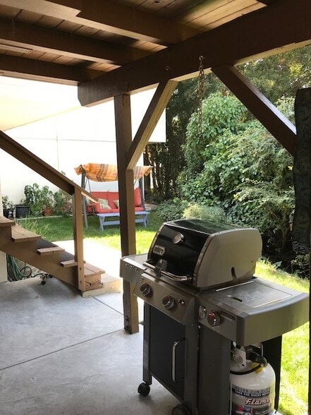 BBQ for you - 4766 Geranium Pl