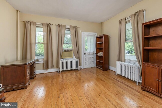 Building Photo - 416 Raritan Ave