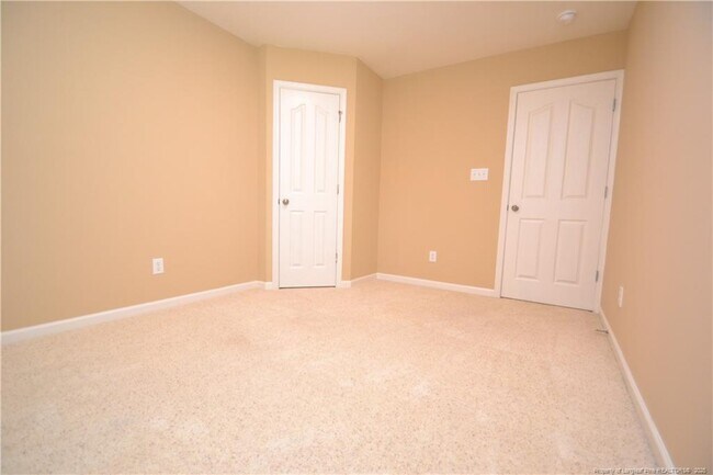 Building Photo - 118 Brookview St