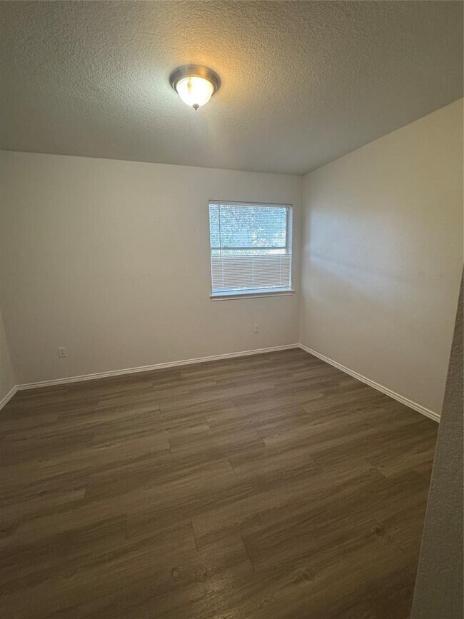 Building Photo - 1107 Bohica Way