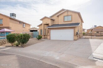 Building Photo - 7041 Falling Leaf Cir