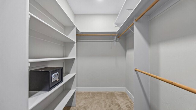 Building Photo - 2545 Fryingpan Dr