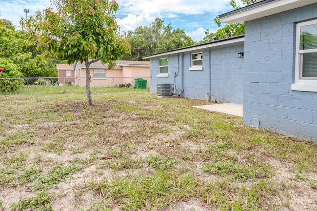 Building Photo - 217 Betty Ave