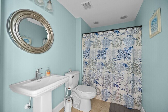 Building Photo - 360 Island Rd