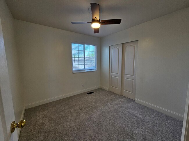 Building Photo - 4698 Colander Dr