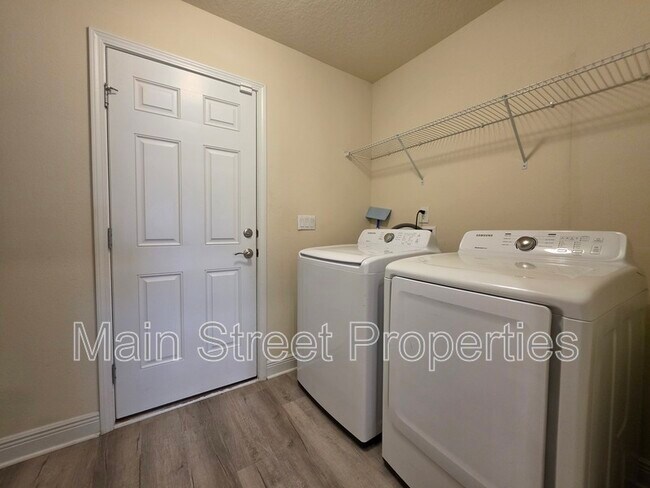 Building Photo - 4411 Fiske St