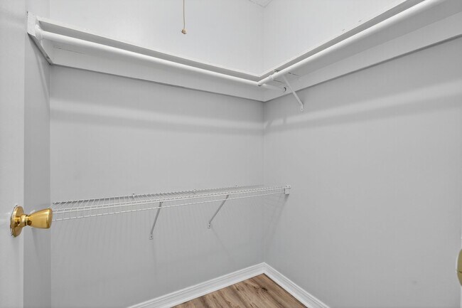 Building Photo - 10200 Belle Rive Blvd
