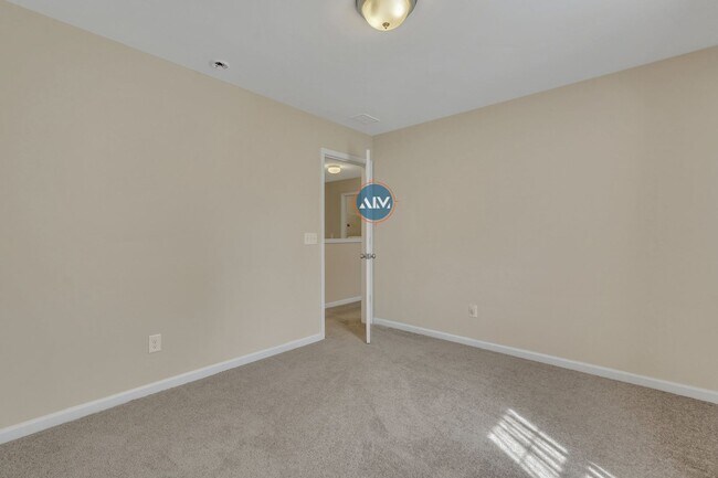 Building Photo - Beautiful Home in Seagrass Station