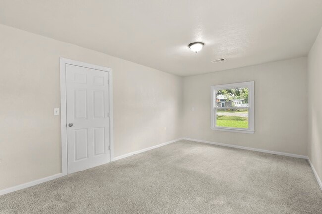 Building Photo - 1033 Cimarron St