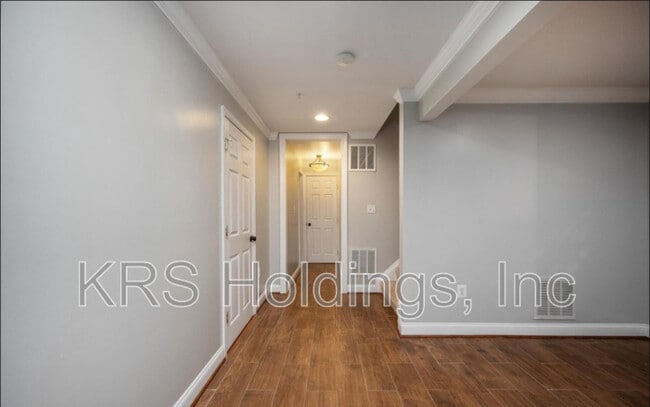 Building Photo - 159 Sanford Ferry Ct