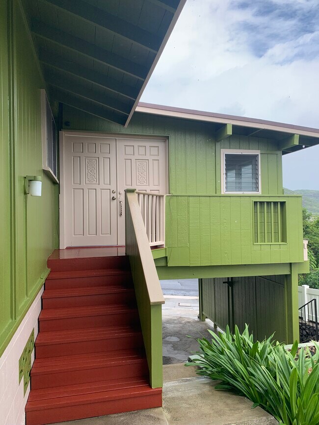 Building Photo - 3340 Ala Laulani St