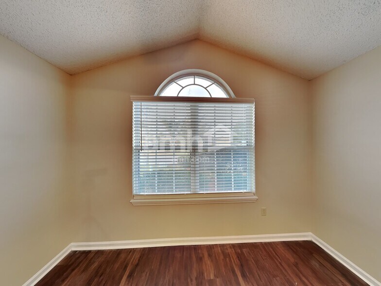 Building Photo - 2708 Secret Harbor Dr
