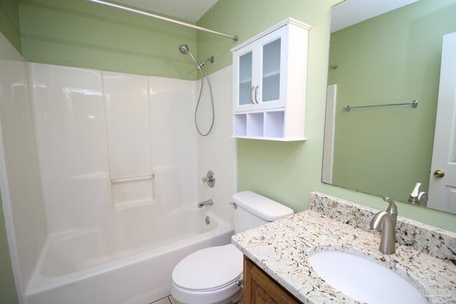 Building Photo - 5947 Grandview Dr