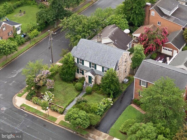 Building Photo - 1500 Augustine Ave
