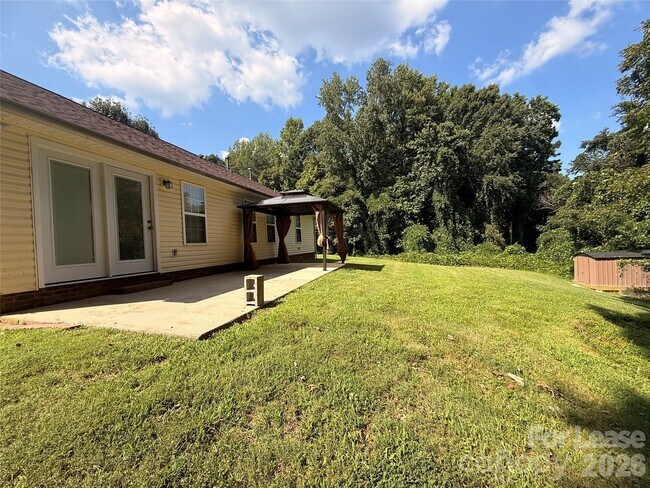 Building Photo - 7124 Rumple Rd