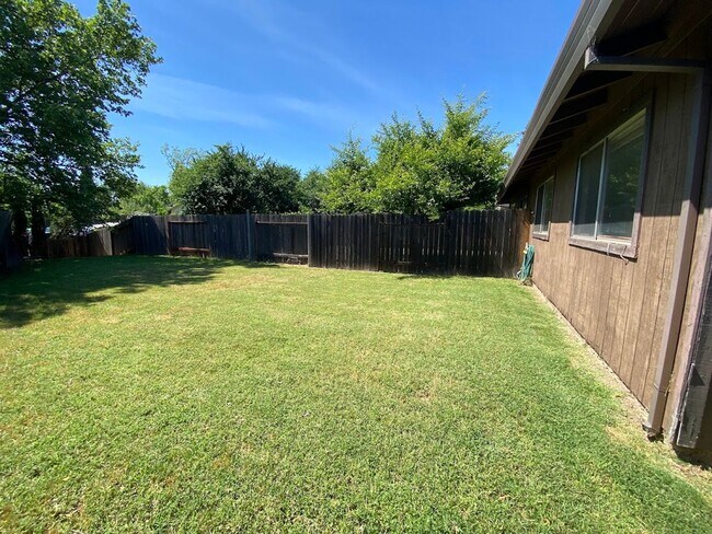 Building Photo - 8073002/65