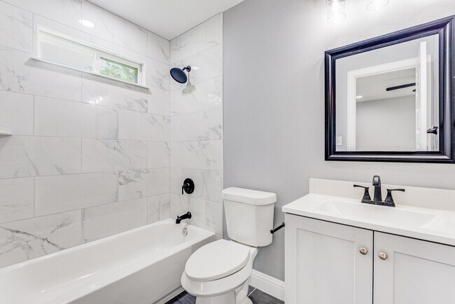 Building Photo - 9214 Metz Ave