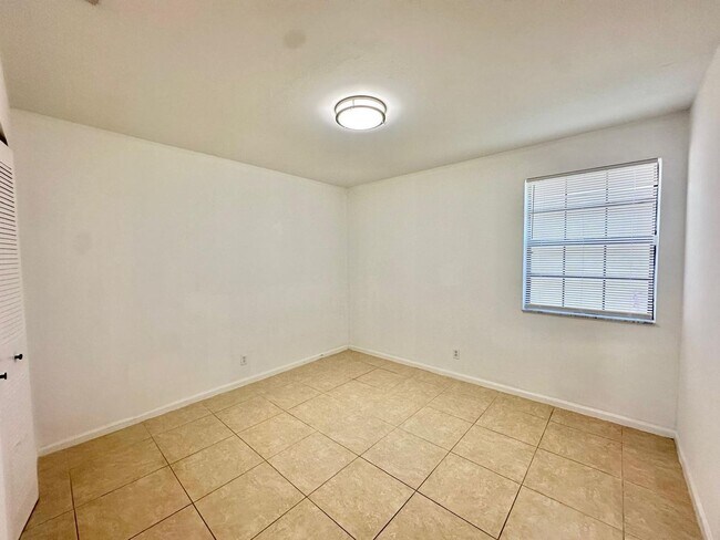 Building Photo - 3170 Leewood Terrace